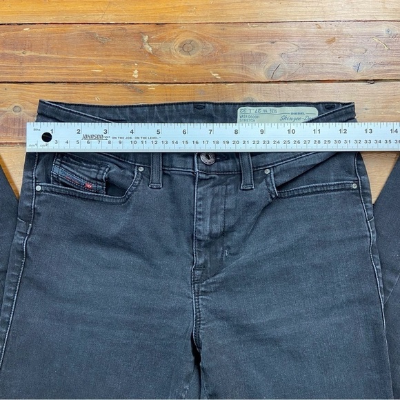 Diesel jeans Sknzee-Dee black mid rise jeans stretchy denim size 27 mid waisted - Picture 11 of 15